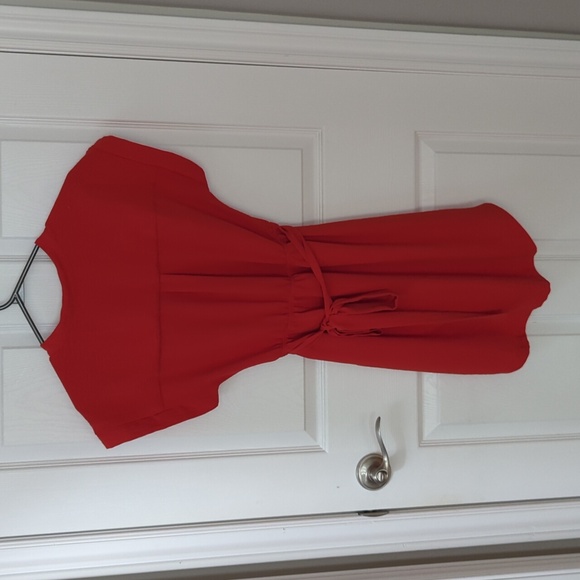 Red Dress - Picture 2 of 3